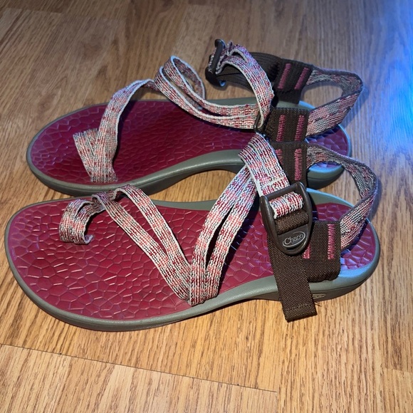 Chacos - Picture 3 of 6